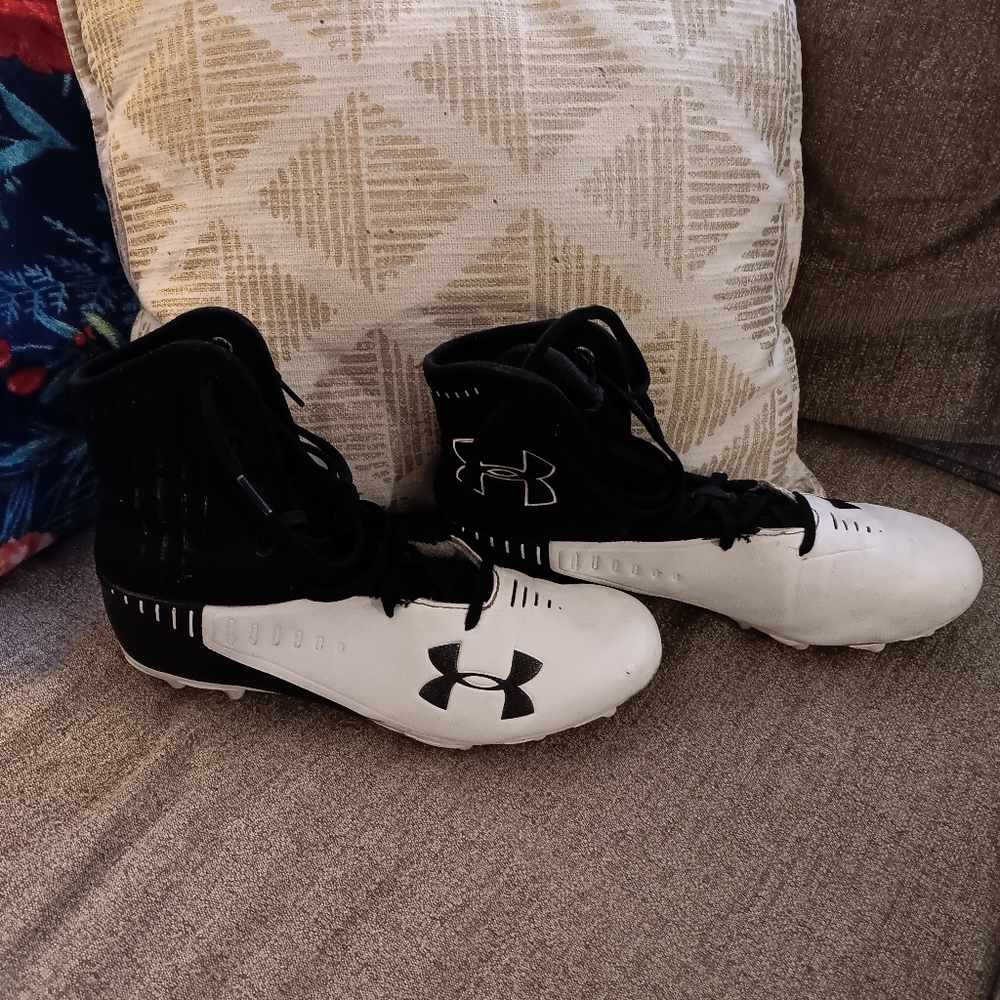 Football cleats